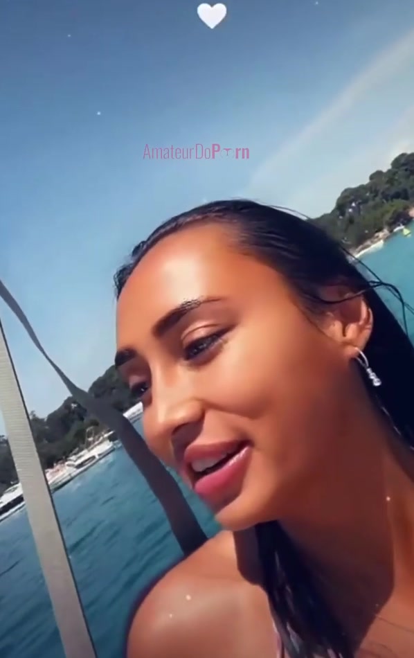 commesite.site leak astrid nelsia Pretending to give a blowjob