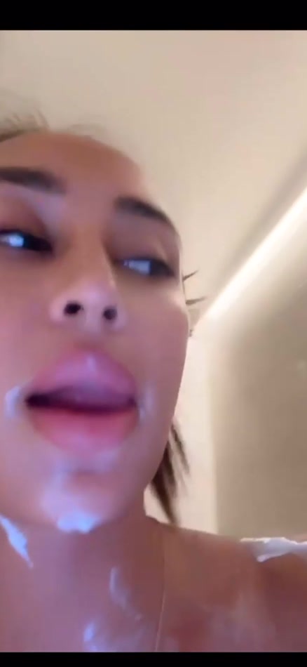 commesite.site leak astrid nelsia Puts Cream on her Naked Tits