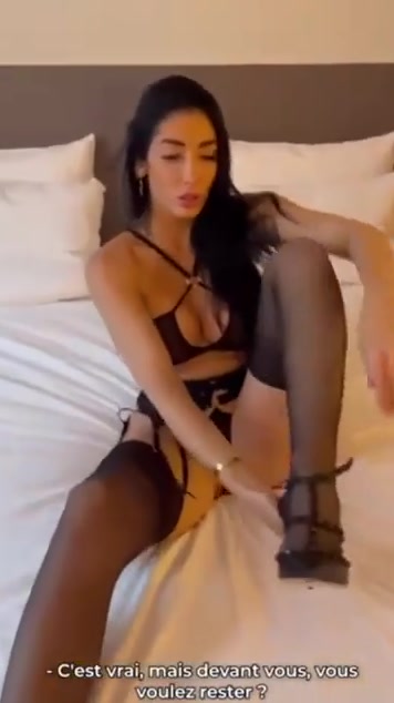commesite.site leak clea gaultier fucks the delivery guy