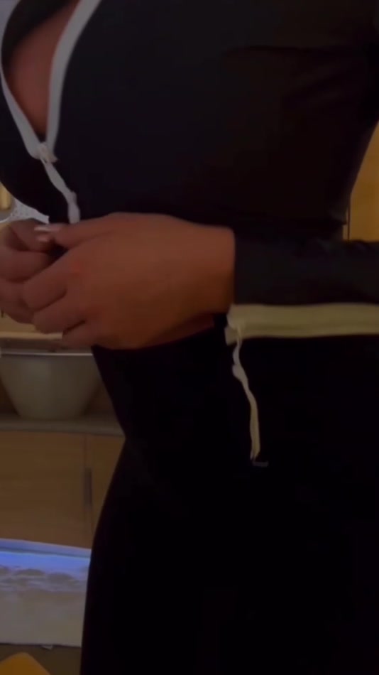 commesite.site leak coco yourbaby Public Toilet Striptease