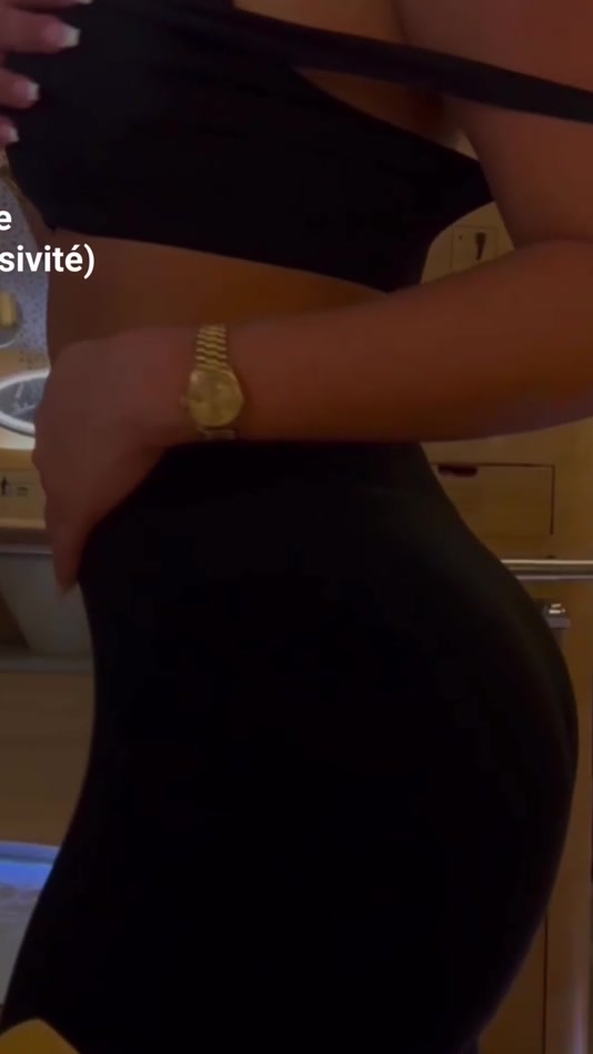 commesite.site leak coco yourbaby Public Toilet Striptease