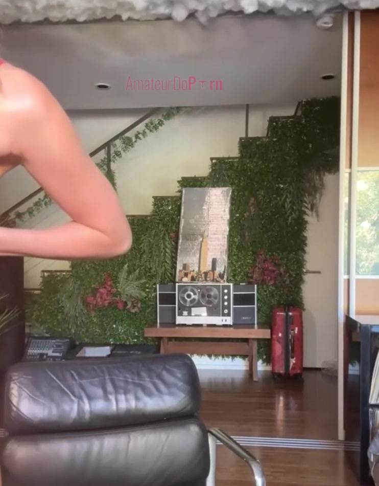 commesite.site leak elena kamperi Nude Tits