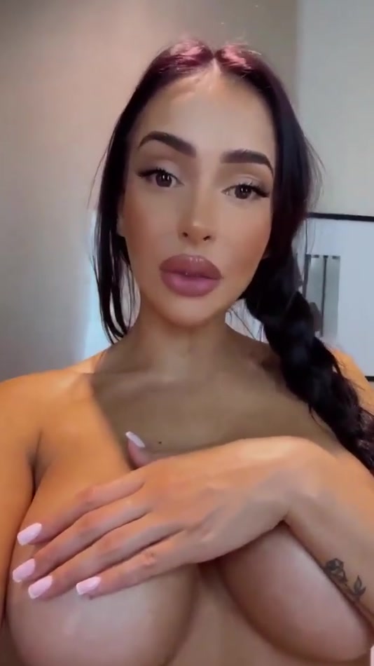 commesite.site leak lea mary topless
