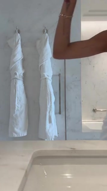 commesite.site leak mia khalifa Naked after Shower