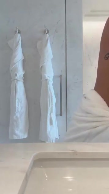 commesite.site leak mia khalifa Naked after Shower