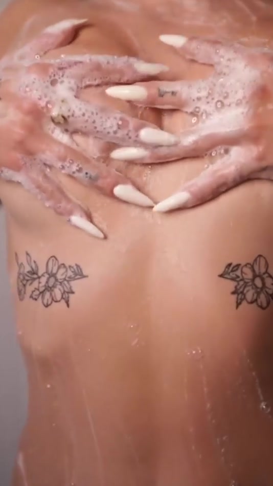 commesite.site leak rosalie lessard nude shower